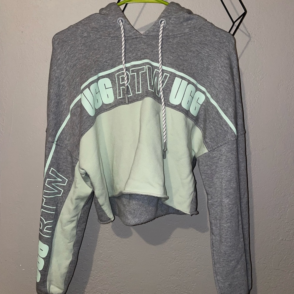 UGG RTW UGG cropped sweater, teal and grey size small.